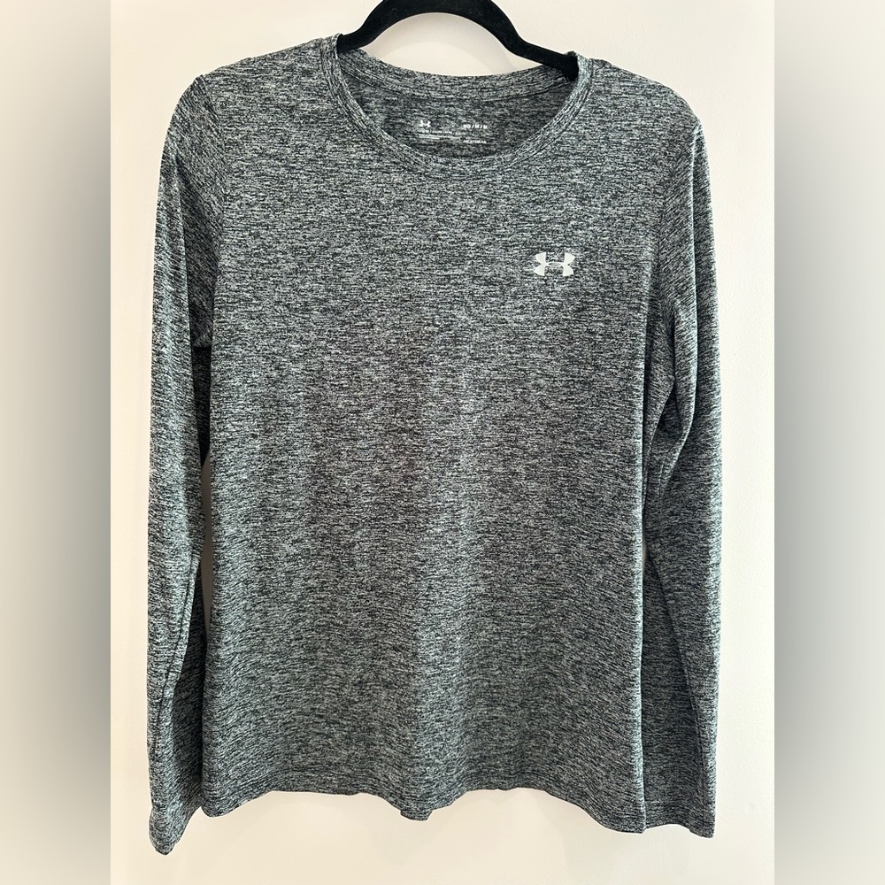 ✨ Under Armour Women's UA Tech LS Crew - Size M - Black & Metallic Silver ✨